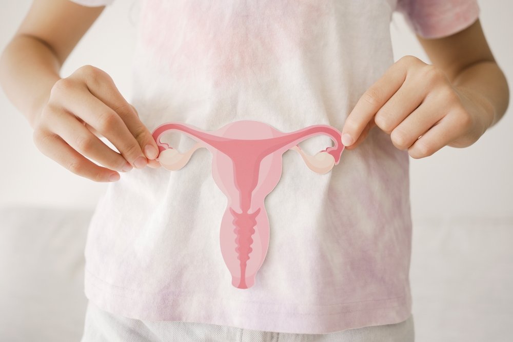 Preteen,Girl,Hands,Holding,Uterus,,Teen,Health,,Pcos,,First,Period